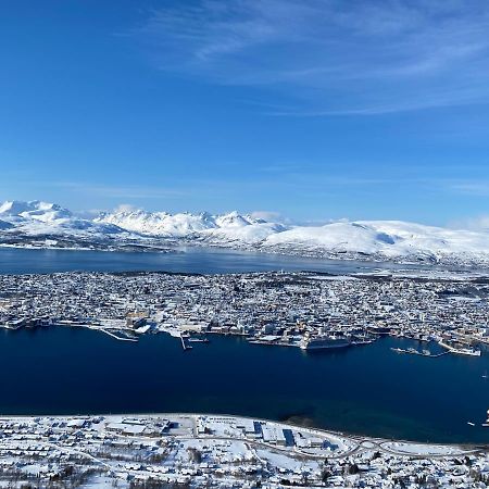 Aurora Apartment Very Close To Cable Car And Sherpatrappa Tromsø Esterno foto